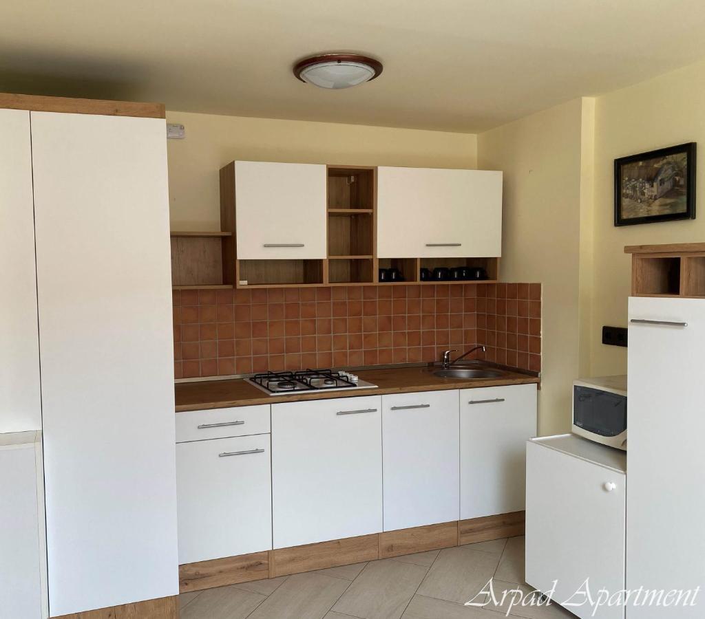 Arpad Apartman Hajduszoboszlo Exterior photo